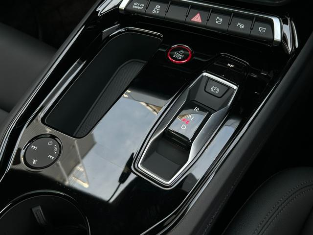 ｅ－トロンＧＴクワトロ ベースグレード（24枚目）