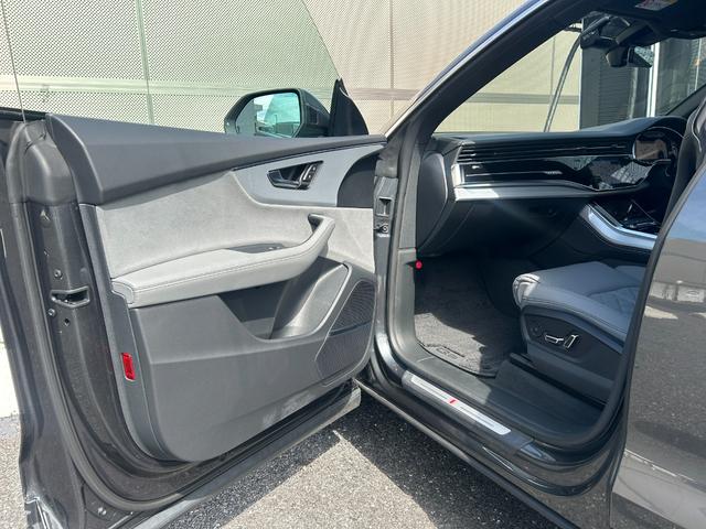 Ｑ８ ５５ＴＦＳＩクワトロ　Ｓライン　Ｑｕａｔｔｒｏ（45枚目）