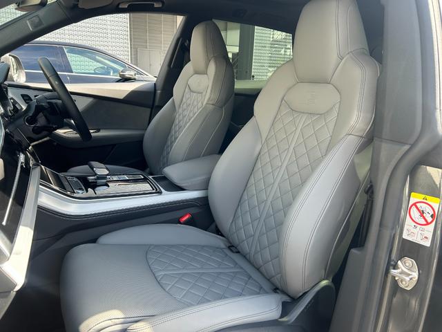 Ｑ８ ５５ＴＦＳＩクワトロ　Ｓライン　Ｑｕａｔｔｒｏ（48枚目）