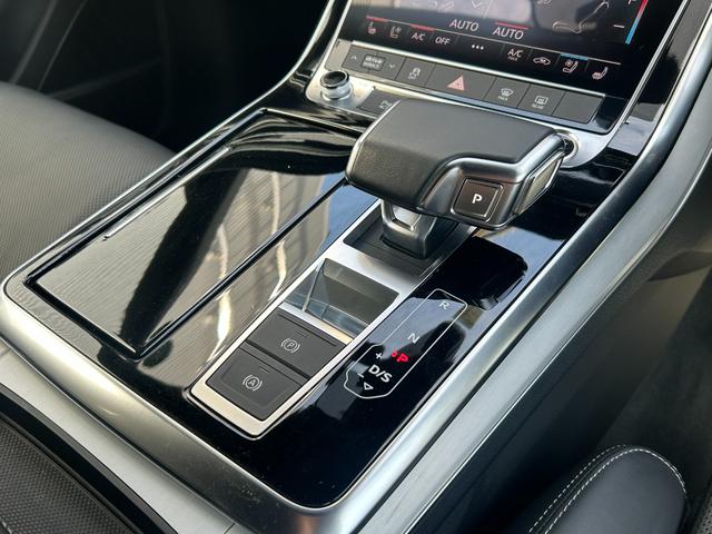 Ｑ８ ５５ＴＦＳＩクワトロ　Ｓライン　Ｑｕａｔｔｒｏ（19枚目）