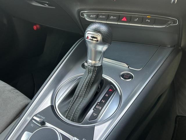 ＴＴクーペ ４５ＴＦＳＩクワトロ　Ｓ　ｌｉｎｅ　パッケージ、コンフォートパッケージ、ブラック　ａｕｄｉ　ｒｉｎｇｓ　＆　ブラックハイグロススタイリングパッケージ　（Ａｕｄｉ　ｅｘｃｌｕｓｉｖｅ）（21枚目）