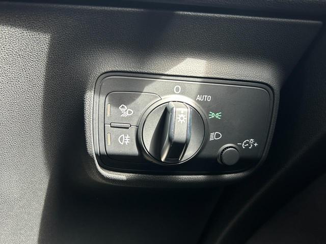 ＴＴクーペ ４５ＴＦＳＩクワトロ　Ｓ　ｌｉｎｅ　パッケージ、コンフォートパッケージ、ブラック　ａｕｄｉ　ｒｉｎｇｓ　＆　ブラックハイグロススタイリングパッケージ　（Ａｕｄｉ　ｅｘｃｌｕｓｉｖｅ）（24枚目）