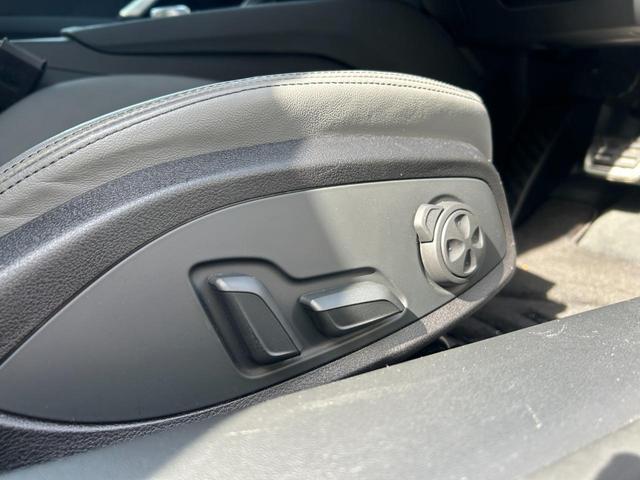 ＴＴクーペ ４５ＴＦＳＩクワトロ　Ｓ　ｌｉｎｅ　パッケージ、コンフォートパッケージ、ブラック　ａｕｄｉ　ｒｉｎｇｓ　＆　ブラックハイグロススタイリングパッケージ　（Ａｕｄｉ　ｅｘｃｌｕｓｉｖｅ）（29枚目）