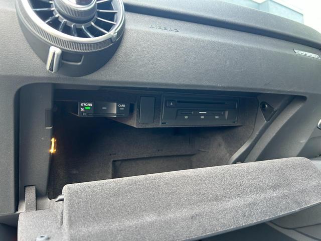 ＴＴクーペ ４５ＴＦＳＩクワトロ　Ｓ　ｌｉｎｅ　パッケージ、コンフォートパッケージ、ブラック　ａｕｄｉ　ｒｉｎｇｓ　＆　ブラックハイグロススタイリングパッケージ　（Ａｕｄｉ　ｅｘｃｌｕｓｉｖｅ）（37枚目）