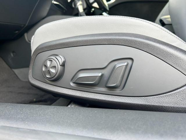 ＴＴクーペ ４５ＴＦＳＩクワトロ　Ｓ　ｌｉｎｅ　パッケージ、コンフォートパッケージ、ブラック　ａｕｄｉ　ｒｉｎｇｓ　＆　ブラックハイグロススタイリングパッケージ　（Ａｕｄｉ　ｅｘｃｌｕｓｉｖｅ）（42枚目）