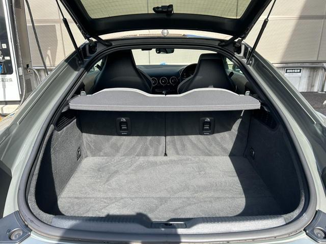 ＴＴクーペ ４５ＴＦＳＩクワトロ　Ｓ　ｌｉｎｅ　パッケージ、コンフォートパッケージ、ブラック　ａｕｄｉ　ｒｉｎｇｓ　＆　ブラックハイグロススタイリングパッケージ　（Ａｕｄｉ　ｅｘｃｌｕｓｉｖｅ）（45枚目）