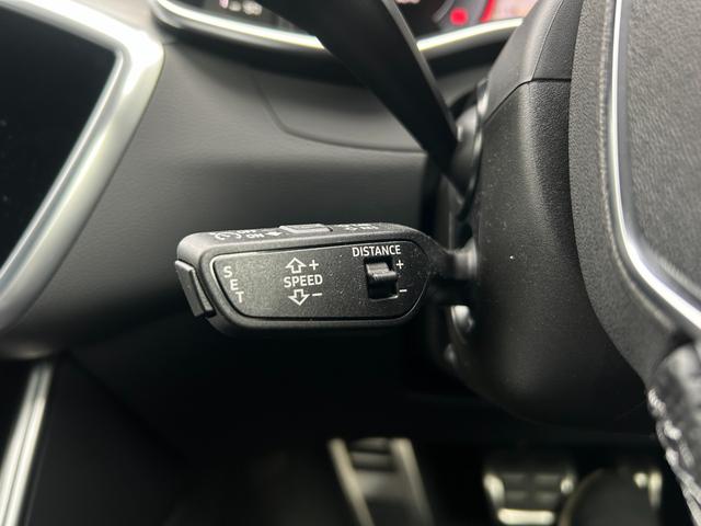 Ａ６ ４５ＴＦＳＩクワトロ　Ｓライン　ドライビングＰ　テクノロジーＰ　アルミホイ－ル１０スポークスターデザイン　メタリックブラック　ラグジュアリーＰ　ダンピングコントロールサスペンション（32枚目）