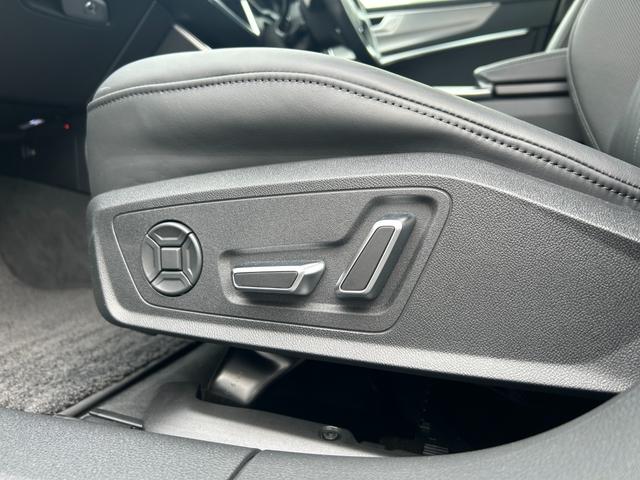 Ａ６ ４５ＴＦＳＩクワトロ　Ｓライン　ドライビングＰ　テクノロジーＰ　アルミホイ－ル１０スポークスターデザイン　メタリックブラック　ラグジュアリーＰ　ダンピングコントロールサスペンション（51枚目）