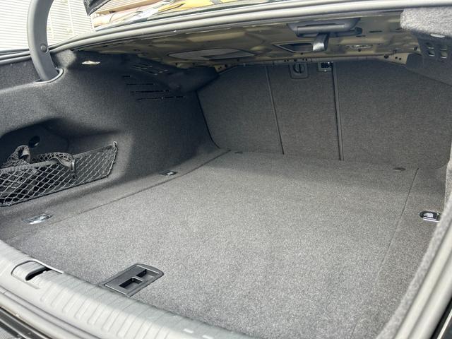 Ａ６ ４５ＴＦＳＩクワトロ　Ｓライン　ドライビングＰ　テクノロジーＰ　アルミホイ－ル１０スポークスターデザイン　メタリックブラック　ラグジュアリーＰ　ダンピングコントロールサスペンション（55枚目）