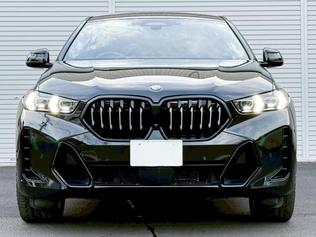 Ｘ６ ｘＤｒｉｖｅ　３５ｄ　Ｍスポーツ　純正ＨＤＤナビ地デジＴＶ・チャコールレザーシート・パノラマサンルーフ・ＡｐｐｌｅＣａｒＰｌａｙ・アンビエントライト・ハンズオフ・カーブドディスプレイ・電動リアゲート・全方位カメラ・ミラーＥＴＣ（5枚目）