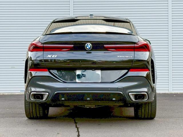 Ｘ６ ｘＤｒｉｖｅ　３５ｄ　Ｍスポーツ　純正ＨＤＤナビ地デジＴＶ・チャコールレザーシート・パノラマサンルーフ・ＡｐｐｌｅＣａｒＰｌａｙ・アンビエントライト・ハンズオフ・カーブドディスプレイ・電動リアゲート・全方位カメラ・ミラーＥＴＣ（6枚目）