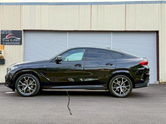 Ｘ６ ｘＤｒｉｖｅ　３５ｄ　Ｍスポーツ　純正ＨＤＤナビ地デジＴＶ・チャコールレザーシート・パノラマサンルーフ・ＡｐｐｌｅＣａｒＰｌａｙ・アンビエントライト・ハンズオフ・カーブドディスプレイ・電動リアゲート・全方位カメラ・ミラーＥＴＣ（7枚目）
