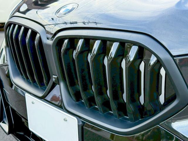 Ｘ６ ｘＤｒｉｖｅ　３５ｄ　Ｍスポーツ　純正ＨＤＤナビ地デジＴＶ・チャコールレザーシート・パノラマサンルーフ・ＡｐｐｌｅＣａｒＰｌａｙ・アンビエントライト・ハンズオフ・カーブドディスプレイ・電動リアゲート・全方位カメラ・ミラーＥＴＣ（14枚目）