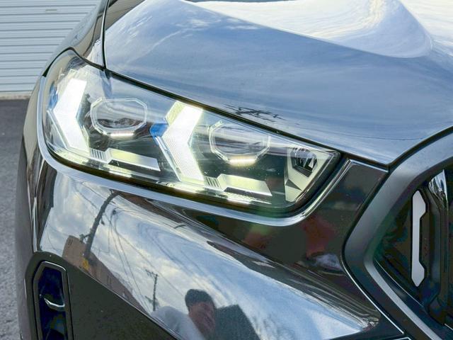 Ｘ６ ｘＤｒｉｖｅ　３５ｄ　Ｍスポーツ　純正ＨＤＤナビ地デジＴＶ・チャコールレザーシート・パノラマサンルーフ・ＡｐｐｌｅＣａｒＰｌａｙ・アンビエントライト・ハンズオフ・カーブドディスプレイ・電動リアゲート・全方位カメラ・ミラーＥＴＣ（15枚目）