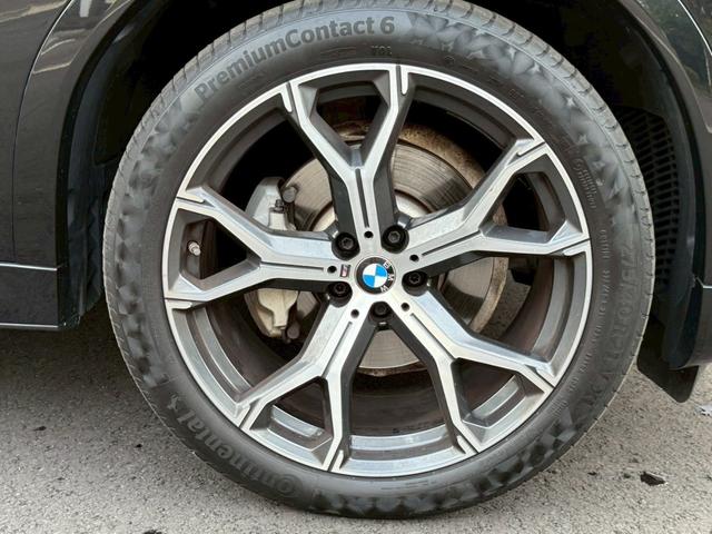 Ｘ６ ｘＤｒｉｖｅ　３５ｄ　Ｍスポーツ　純正ＨＤＤナビ地デジＴＶ・チャコールレザーシート・パノラマサンルーフ・ＡｐｐｌｅＣａｒＰｌａｙ・アンビエントライト・ハンズオフ・カーブドディスプレイ・電動リアゲート・全方位カメラ・ミラーＥＴＣ（41枚目）