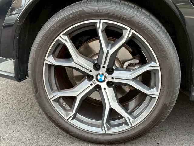 Ｘ６ ｘＤｒｉｖｅ　３５ｄ　Ｍスポーツ　純正ＨＤＤナビ地デジＴＶ・チャコールレザーシート・パノラマサンルーフ・ＡｐｐｌｅＣａｒＰｌａｙ・アンビエントライト・ハンズオフ・カーブドディスプレイ・電動リアゲート・全方位カメラ・ミラーＥＴＣ（42枚目）