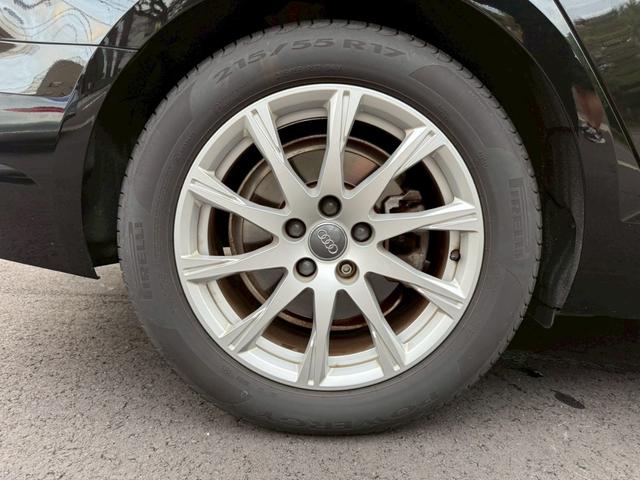 Ａ４アバント ２．０ＴＦＳＩ　純正ＨＤＤナビ地デジＴＶ　サンルーフ　バックカメラ　電動リアゲート　衝突回避警告　純正１７インチアルミホイール　クリアランスソナー　クルーズコントロール（32枚目）