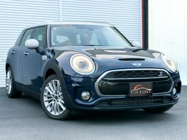 MINI クーパーSD クラブマン ブルーレザーシート パノラマサンルーフ シートヒーター バックカメラ ソナー 純正ナビ 17インチAW キセノンヘッドライト スマートキー 観音開き メモリーパワーシート(4枚目)