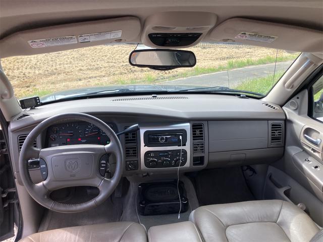 ダッジ・デュランゴ SLTプラス 新車並行 1No登録/ユーザー買取/6人乗車登録/ベージュレザーシート/シートヒーター/フロントベンチシート 社外17インチアルミホイール ヒッチメンバー クルーズコントロール(15枚目)