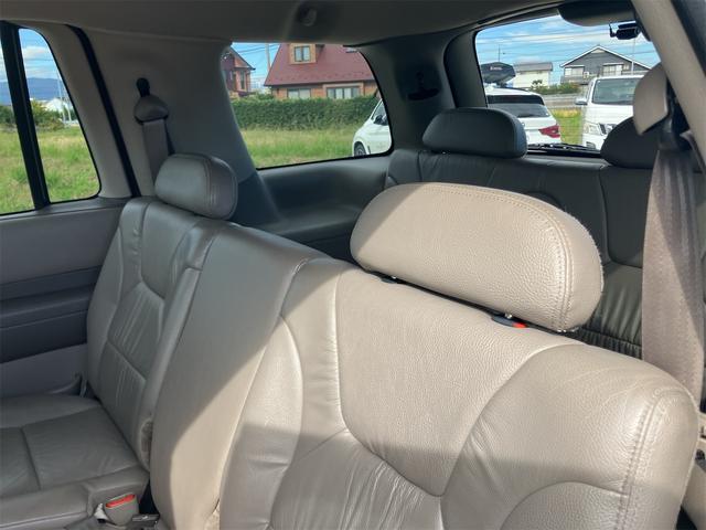 ダッジ・デュランゴ SLTプラス 新車並行 1No登録/ユーザー買取/6人乗車登録/ベージュレザーシート/シートヒーター/フロントベンチシート 社外17インチアルミホイール ヒッチメンバー クルーズコントロール(16枚目)