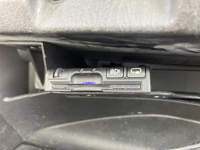 ダッジ・デュランゴ SLTプラス 新車並行 1No登録/ユーザー買取/6人乗車登録/ベージュレザーシート/シートヒーター/フロントベンチシート 社外17インチアルミホイール ヒッチメンバー クルーズコントロール(24枚目)