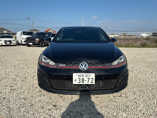 ゴルフＧＴＩ ベースグレード　ゴルフ７　ＧＴＩ　車高調ローダウン　社外１９インチ　ワンオフマフラー（2枚目）
