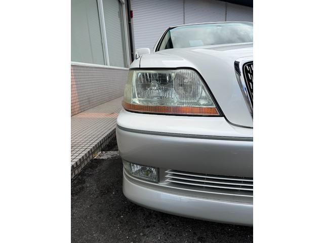 クラウンマジェスタ 4.0Cタイプ 17マジェスタ後期 V8エンジン ローダウン 車高調交換済 18インチAW+新品タイヤ 走行距離5.6万キロ 定番ホワイト2トン ベージュ内装 ヘッドアップディスプレイ 電動サンシェード キセノン(30枚目)