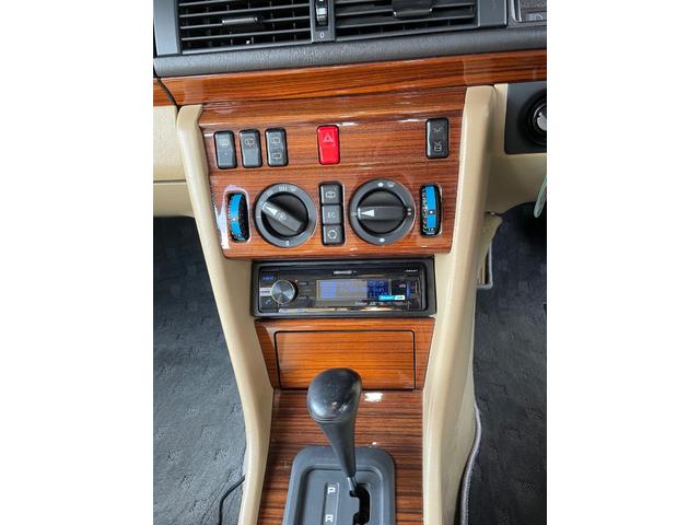 ミディアムクラス 300TE マラカイトグリーン ディーラー車 純正スペアキー 点検記録簿 本革シート サンルーフ 7人乗り(14枚目)