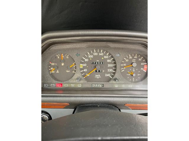 ミディアムクラス 300TE マラカイトグリーン ディーラー車 純正スペアキー 点検記録簿 本革シート サンルーフ 7人乗り(15枚目)