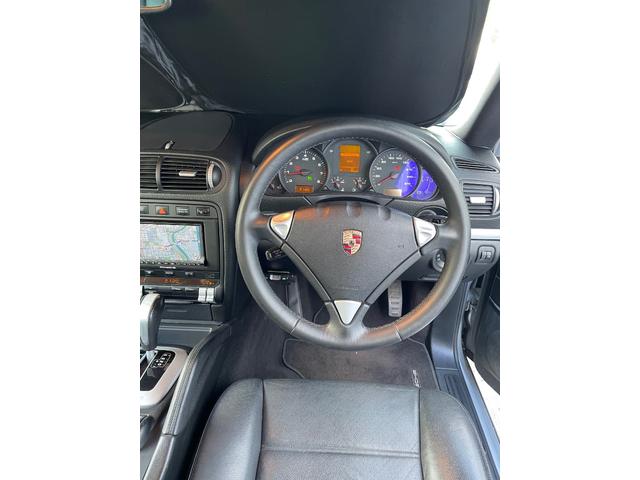 カイエン ベースグレード 3.6 ティプトロニックS 4WD(8枚目)