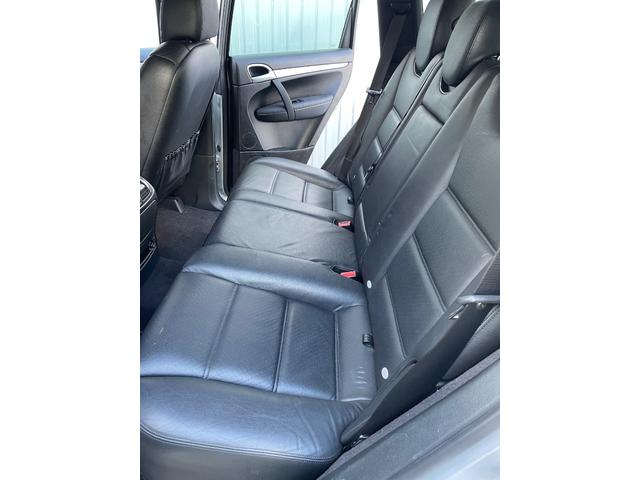 カイエン ベースグレード 3.6 ティプトロニックS 4WD(12枚目)