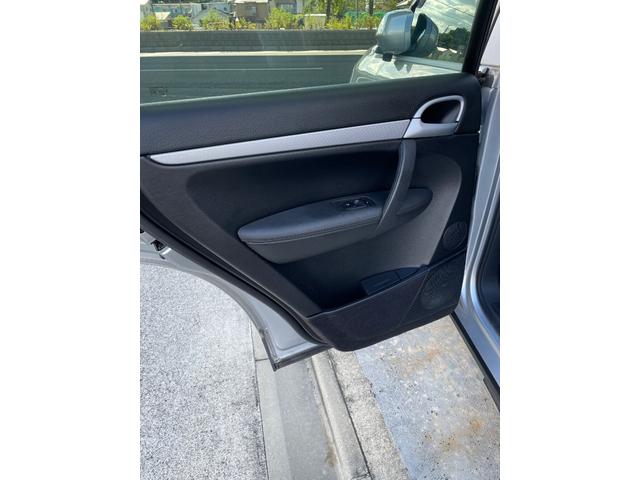 カイエン ベースグレード 3.6 ティプトロニックS 4WD(15枚目)