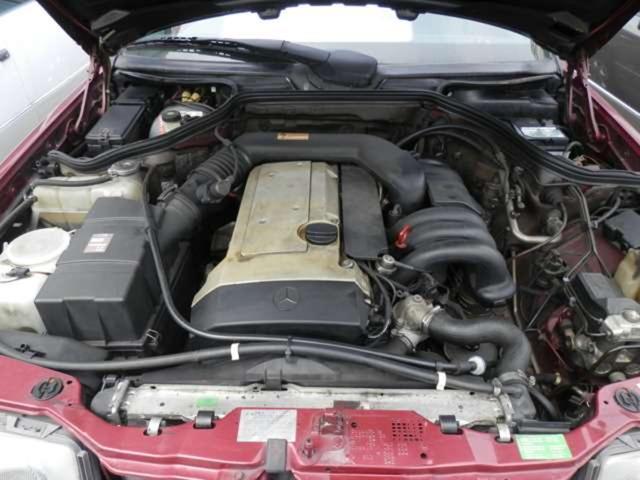 Eクラスステーションワゴン E280ステーションワゴン アルマンダインレッド ディーラー車 前期フェイス サンルーフ スポーツハンドル バッテリー新品交換済 最終モデル(7枚目)