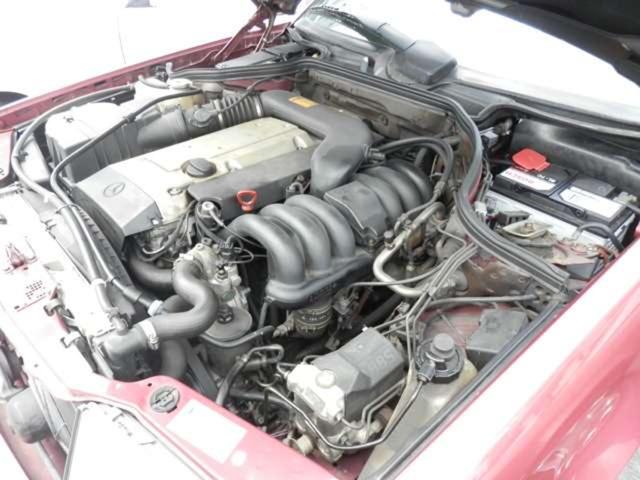 Eクラスステーションワゴン E280ステーションワゴン アルマンダインレッド ディーラー車 前期フェイス サンルーフ スポーツハンドル バッテリー新品交換済 最終モデル(8枚目)