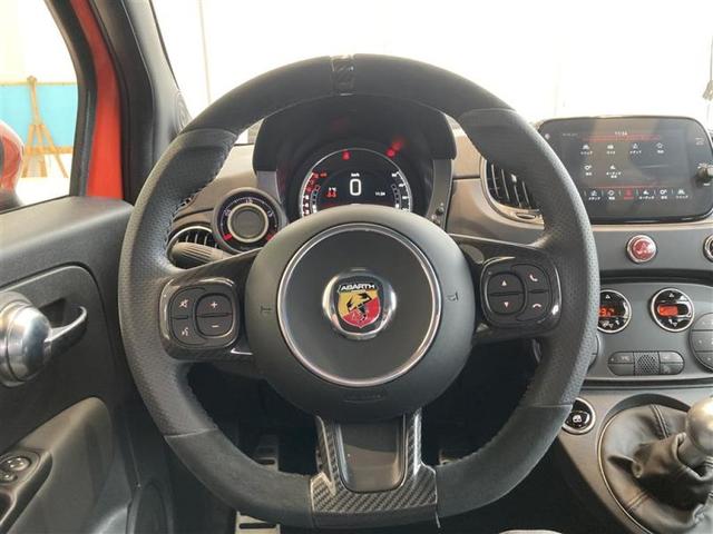 �n���h���f�U�C���ɂȂ�܂��B