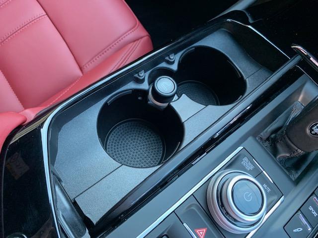 レヴァンテ グランスポーツ　後期型　ワンオーナー　禁煙車　パノラマサンルーフ　２１インチヘリオスホイール　ハーマンカーデン　ソフトクローズドア　三層コートパール　ＭＩＡシステム　全席シートヒーター　キックセンサー付電動テールゲート　ドライブレコーダー　ＥＴＣ（39枚目）