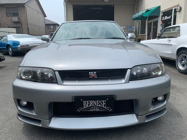 スカイライン ＧＴ－Ｒオーテックバージョン４０ｔｈアニバー　ＮＩＳＭＯ３２０ｋｍスケールコンビネーションメーター　ＮＩＳＭＯサブメーター　ＴＥＩＮ車高調　ＷＥＤＳ１８インチＡＷ　社外マフラー　ブレンボブレーキキャリパー　ターボタイマー　タイミングベルト交換済（2枚目）