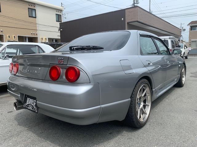 スカイライン ＧＴ－Ｒオーテックバージョン４０ｔｈアニバー　ＮＩＳＭＯ３２０ｋｍスケールコンビネーションメーター　ＮＩＳＭＯサブメーター　ＴＥＩＮ車高調　ＷＥＤＳ１８インチＡＷ　社外マフラー　ブレンボブレーキキャリパー　ターボタイマー　タイミングベルト交換済（7枚目）