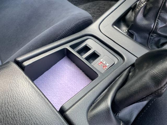 スカイライン ＧＴ－Ｒオーテックバージョン４０ｔｈアニバー　ＮＩＳＭＯ３２０ｋｍスケールコンビネーションメーター　ＮＩＳＭＯサブメーター　ＴＥＩＮ車高調　ＷＥＤＳ１８インチＡＷ　社外マフラー　ブレンボブレーキキャリパー　ターボタイマー　タイミングベルト交換済（28枚目）