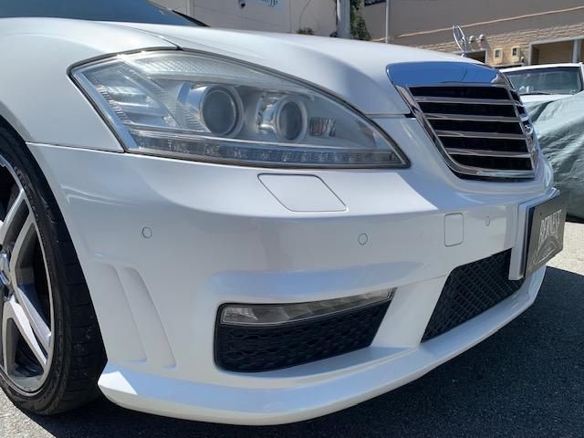 Ｓクラス Ｓ６３　ＡＭＧロング　キーレスゴー　４座席メモリー付パワーシート　４座席シートヒーター＆ベンチレーション　マッサージ機能付シート　リアドア＆リアガラス電動ブラインド　パワートランク　イージークローザー　フロント強化ブレーキ（5枚目）