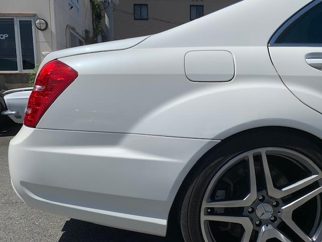 Ｓクラス Ｓ６３　ＡＭＧロング　キーレスゴー　４座席メモリー付パワーシート　４座席シートヒーター＆ベンチレーション　マッサージ機能付シート　リアドア＆リアガラス電動ブラインド　パワートランク　イージークローザー　フロント強化ブレーキ（9枚目）