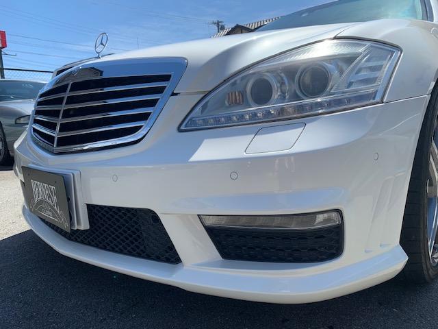 Ｓクラス Ｓ６３　ＡＭＧロング　キーレスゴー　４座席メモリー付パワーシート　４座席シートヒーター＆ベンチレーション　マッサージ機能付シート　リアドア＆リアガラス電動ブラインド　パワートランク　イージークローザー　フロント強化ブレーキ（11枚目）
