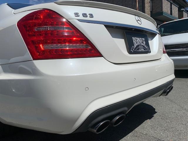 Ｓクラス Ｓ６３　ＡＭＧロング　キーレスゴー　４座席メモリー付パワーシート　４座席シートヒーター＆ベンチレーション　マッサージ機能付シート　リアドア＆リアガラス電動ブラインド　パワートランク　イージークローザー　フロント強化ブレーキ（16枚目）