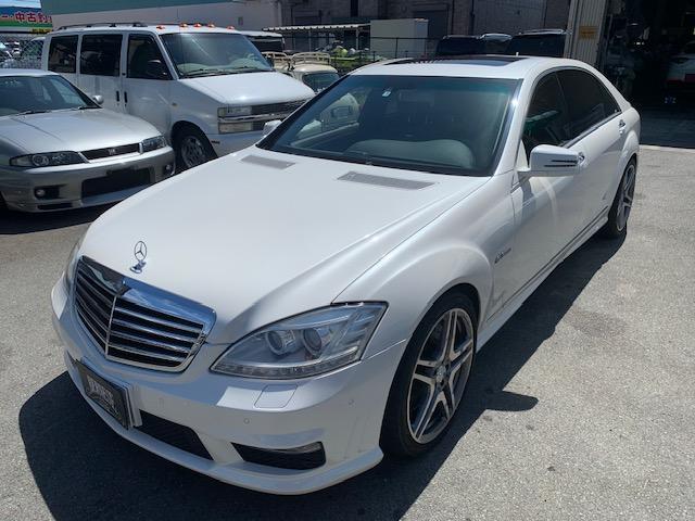 Ｓクラス Ｓ６３　ＡＭＧロング　キーレスゴー　４座席メモリー付パワーシート　４座席シートヒーター＆ベンチレーション　マッサージ機能付シート　リアドア＆リアガラス電動ブラインド　パワートランク　イージークローザー　フロント強化ブレーキ（68枚目）