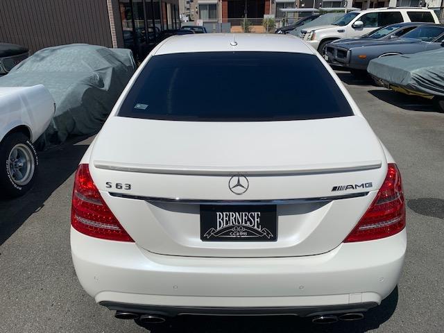 Ｓクラス Ｓ６３　ＡＭＧロング　キーレスゴー　４座席メモリー付パワーシート　４座席シートヒーター＆ベンチレーション　マッサージ機能付シート　リアドア＆リアガラス電動ブラインド　パワートランク　イージークローザー　フロント強化ブレーキ（70枚目）