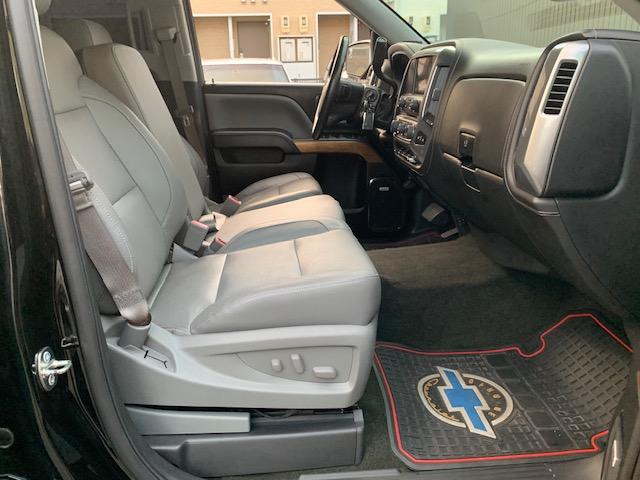 シボレーシルバラード １５００　ＬＴＺ　２ＷＤ　クルーキャブ　スタンダードＢＯＸ　自社直輸入　新車並行車　ワンオーナー　ＬＴＺプラスパッケージ　ハードトノカバー　ベッドライナー　フロントベンチシート　エンジンスターター　フロント＆サイド＆バックカメラ　Ｆ＆Ｒパーキングセンサー（14枚目）