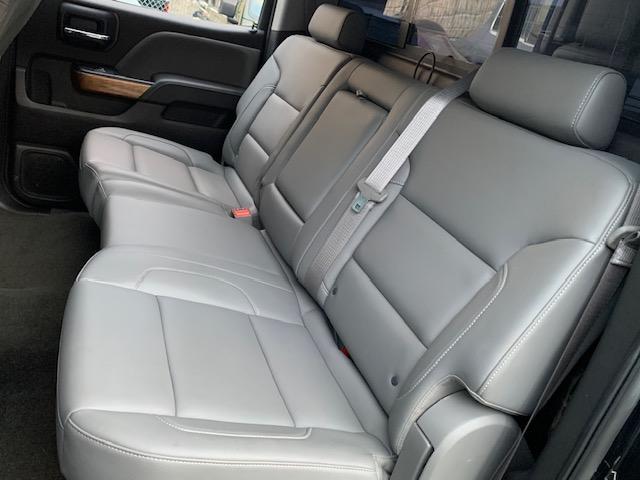 シボレーシルバラード １５００　ＬＴＺ　２ＷＤ　クルーキャブ　スタンダードＢＯＸ　自社直輸入　新車並行車　ワンオーナー　ＬＴＺプラスパッケージ　ハードトノカバー　ベッドライナー　フロントベンチシート　エンジンスターター　フロント＆サイド＆バックカメラ　Ｆ＆Ｒパーキングセンサー（16枚目）