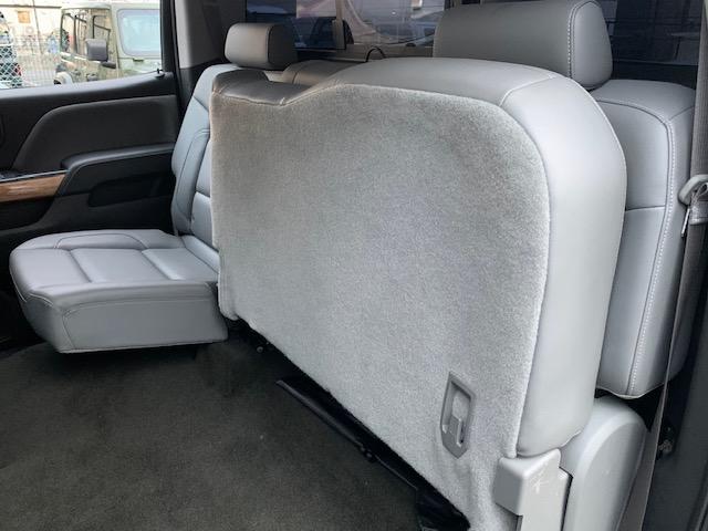 シボレーシルバラード １５００　ＬＴＺ　２ＷＤ　クルーキャブ　スタンダードＢＯＸ　自社直輸入　新車並行車　ワンオーナー　ＬＴＺプラスパッケージ　ハードトノカバー　ベッドライナー　フロントベンチシート　エンジンスターター　フロント＆サイド＆バックカメラ　Ｆ＆Ｒパーキングセンサー（18枚目）