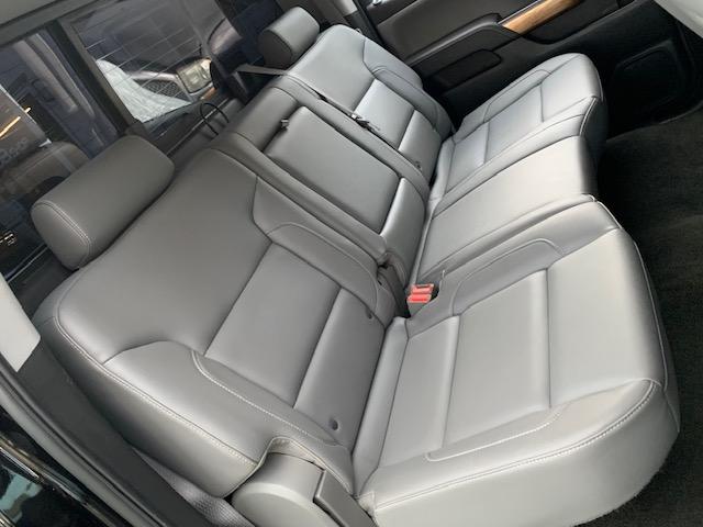 シボレーシルバラード １５００　ＬＴＺ　２ＷＤ　クルーキャブ　スタンダードＢＯＸ　自社直輸入　新車並行車　ワンオーナー　ＬＴＺプラスパッケージ　ハードトノカバー　ベッドライナー　フロントベンチシート　エンジンスターター　フロント＆サイド＆バックカメラ　Ｆ＆Ｒパーキングセンサー（19枚目）