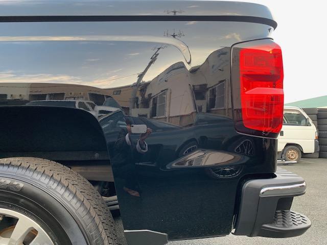 シボレーシルバラード １５００　ＬＴＺ　２ＷＤ　クルーキャブ　スタンダードＢＯＸ　自社直輸入　新車並行車　ワンオーナー　ＬＴＺプラスパッケージ　ハードトノカバー　ベッドライナー　フロントベンチシート　エンジンスターター　フロント＆サイド＆バックカメラ　Ｆ＆Ｒパーキングセンサー（68枚目）